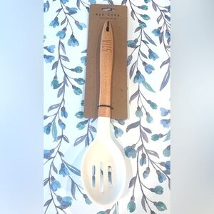 🆕 Rae Dunn slotted spoon